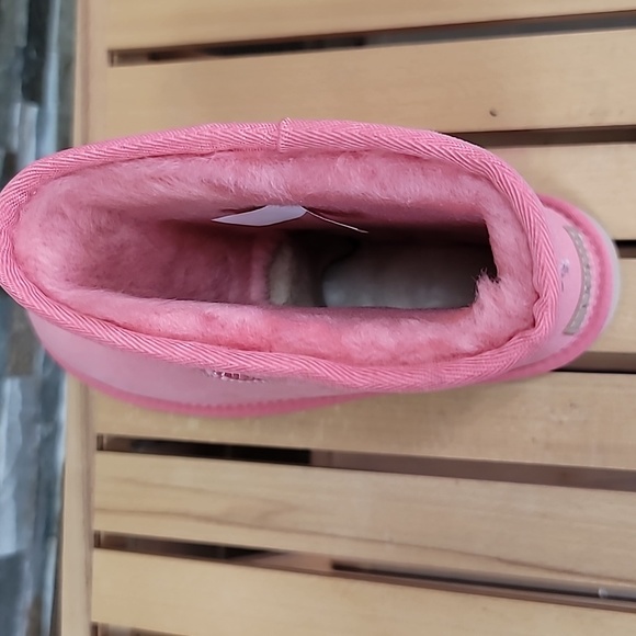 🎁 UGG Women's Classic Short II Boot - Picture 8 of 9